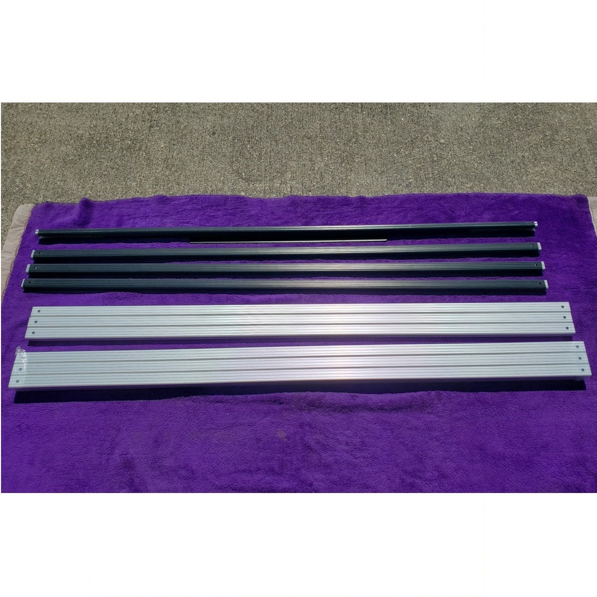 トヨタ KDH201V HIACE 純正ルーフラック 08301-26080 THULE 新品 未使用 一式